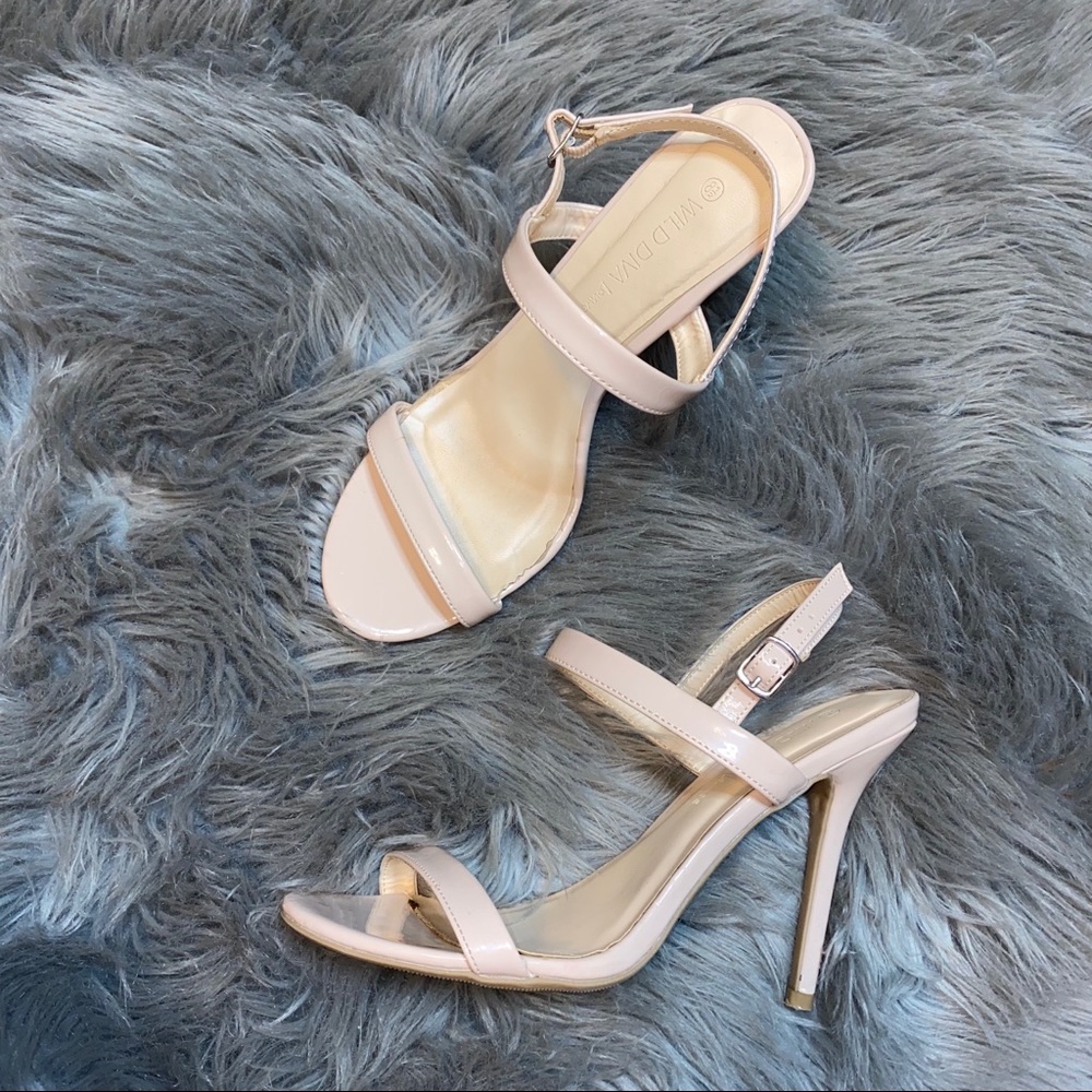 NUDE HEELS